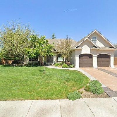 1065 Coral Rdg, Eagle Point, OR 97524