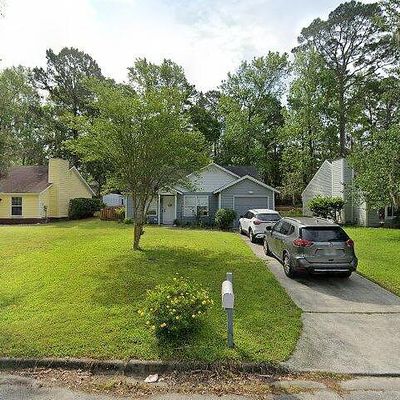 107 W White Hawthorne Dr, Savannah, GA 31419