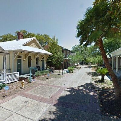 126 Rue Magnolia, Biloxi, MS 39530