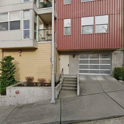 1310 N Lucas Pl #302, Seattle, WA 98103