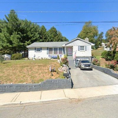 134 Rapho St, Manheim, PA 17545