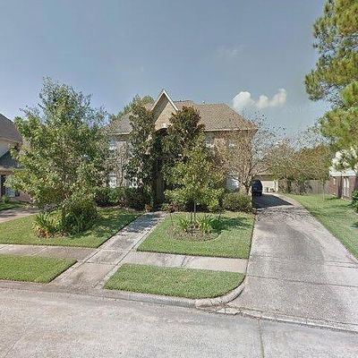 13526 Shadow Falls Ct, Houston, TX 77059