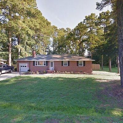 136 Causeway Dr, Chesapeake, VA 23322