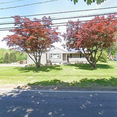 136 Lake Ave, Trumbull, CT 06611