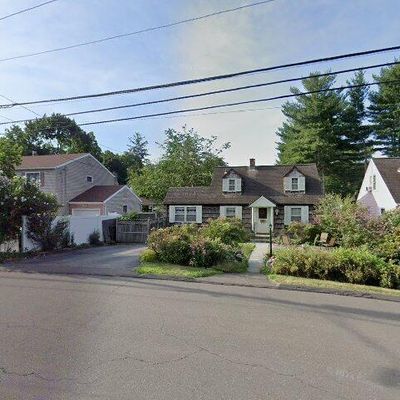 12 Lockwood Ln, Norwalk, CT 06851