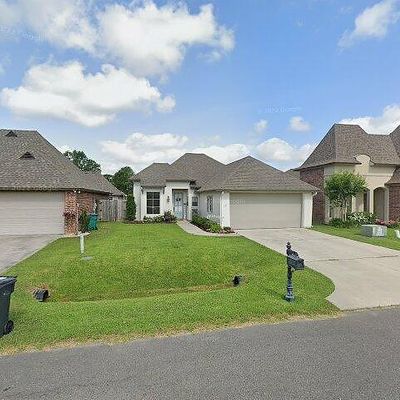 121 Fairwood Dr, Broussard, LA 70518