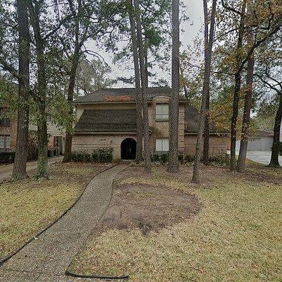 12127 Rocky Lake Dr, Houston, TX 77070