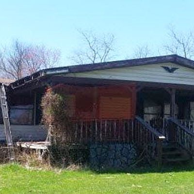 146 Violet Dr, New Cumberland, WV 26047