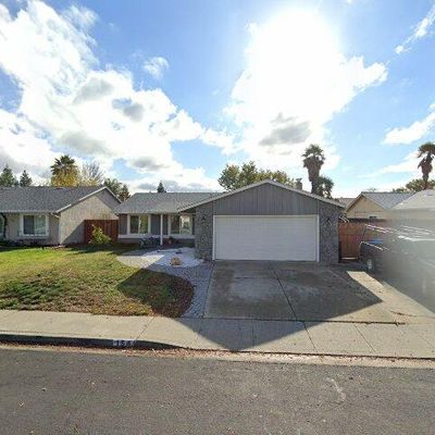 154 Jennifer Ln, Vacaville, CA 95687