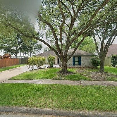 15438 Tadworth Dr, Houston, TX 77062