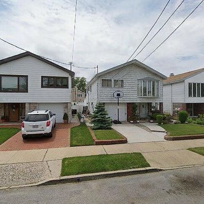 160 14 86th St, Howard Beach, NY 11414