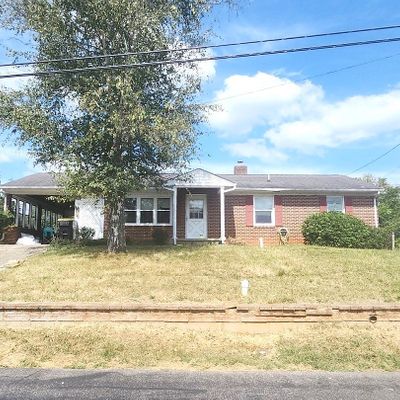 145 Donald Ave, Rocky Mount, VA 24151