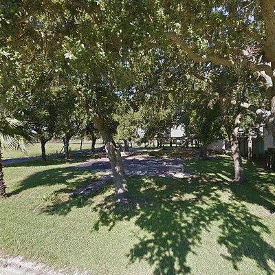 181 Medical Ave, Grand Isle, LA 70358