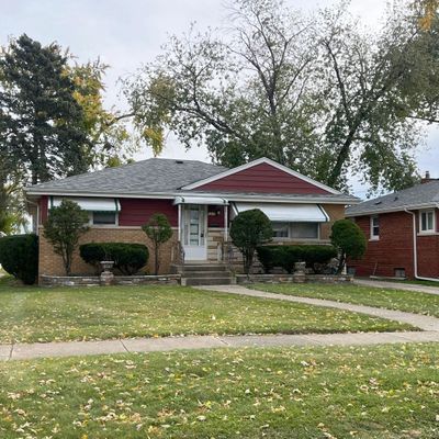 1811 Bristol St., Westchester, IL 60154