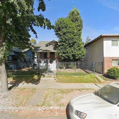 1811 W St, Sacramento, CA 95818