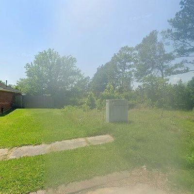 1877 Redwood Ln, Dayton, TX 77535