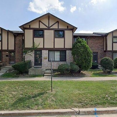 18 W271 Lowell Ln, Villa Park, IL 60181