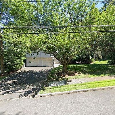 19 Wilson Pl, Closter, NJ 07624