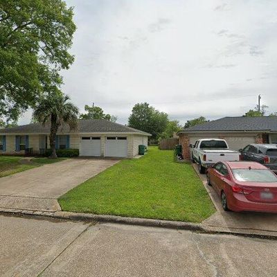 1907 W Kirby Ave, Orange, TX 77632