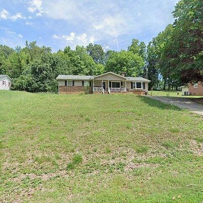 193 Holly Hill Dr, Reidsville, NC 27320