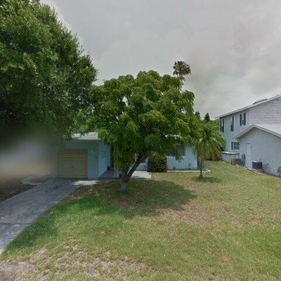 16213 2 Nd St E, Redington Beach, FL 33708