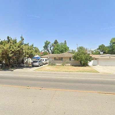 1630 S Giddings St, Visalia, CA 93277