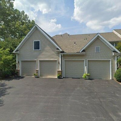 17 Middle Grn, Lancaster, PA 17602