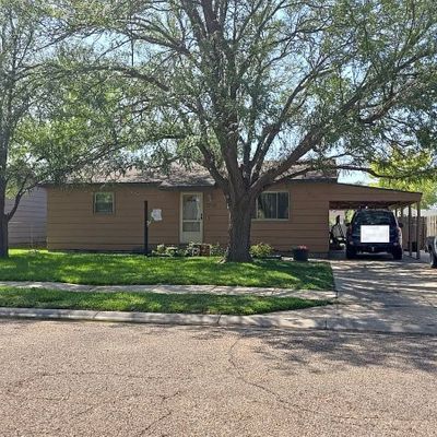 1710 W Diane St, Garden City, KS 67846