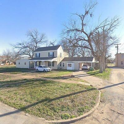 206 E Nebraska Ave, Walters, OK 73572