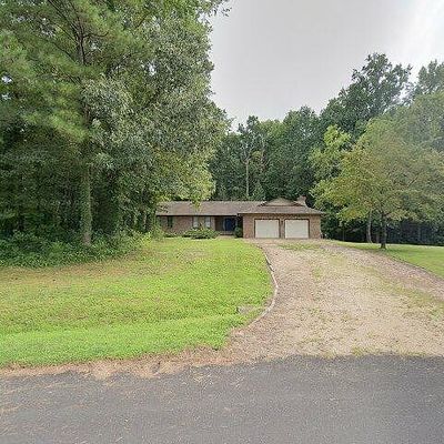 209 Laurel Ln, Smithfield, VA 23430