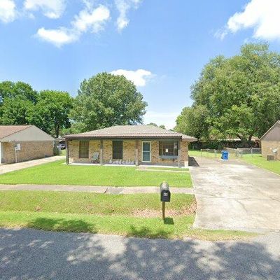 213 Titan Dr, Lafayette, LA 70508