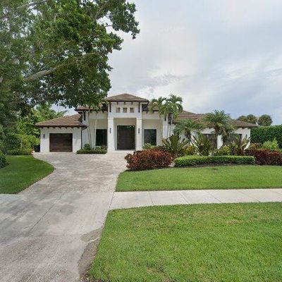 2166 Crayton Rd, Naples, FL 34103