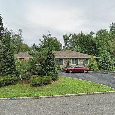 22 Perry St, East Hanover, NJ 07936