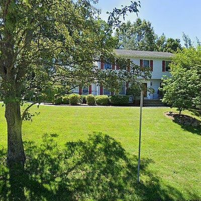 22 Rock Ridge Rd, Mahwah, NJ 07430