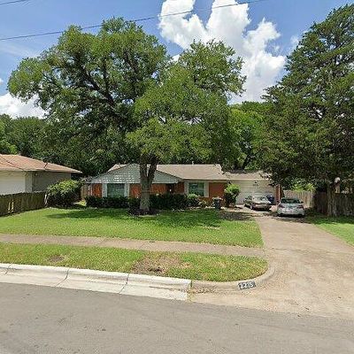 2215 Mack Ln, Dallas, TX 75227