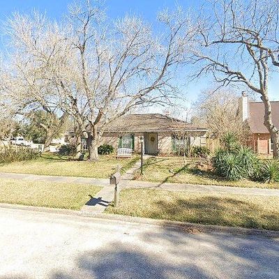 22226 Meadowhill Dr, Spring, TX 77389