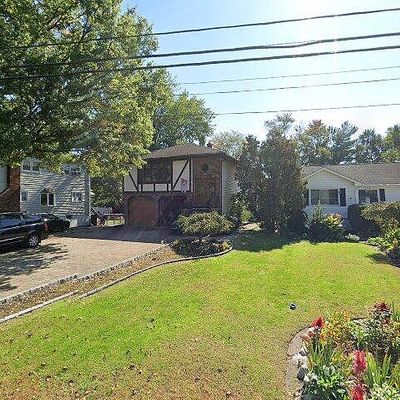 197 Horseneck Rd, Fairfield, NJ 07004