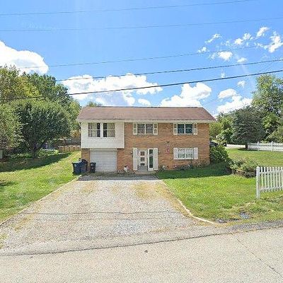 2 Concord Dr, Irwin, PA 15642