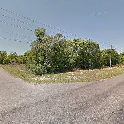 2 Guava Ln, Ocklawaha, FL 32179