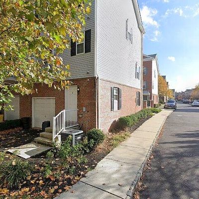 2 Lenox Ln, Trenton, NJ 08611