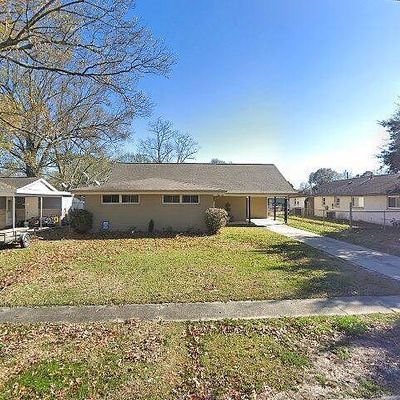 202 Destrehan Dr, Destrehan, LA 70047