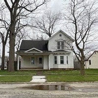 203 N Oak St, Herscher, IL 60941