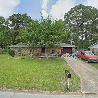 2425 Academy Dr, Gautier, MS 39553