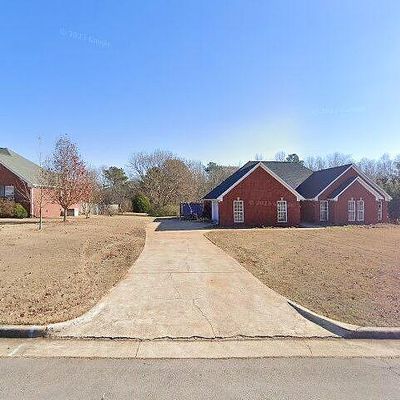 24814 Blossom Ln, Athens, AL 35613