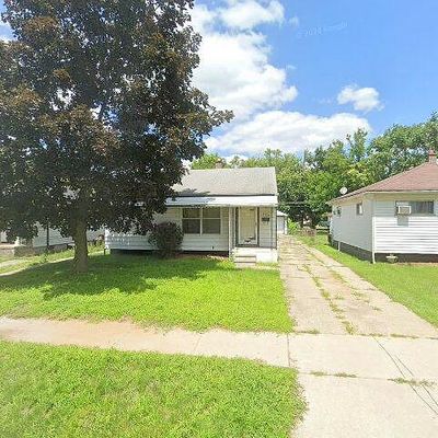 25544 Andover Dr, Dearborn Heights, MI 48125