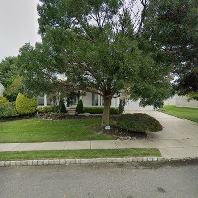 26 Hackemore St, Burlington, NJ 08016