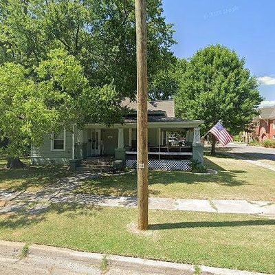 227 Davis St, Gainesville, TX 76240