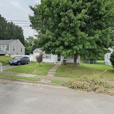 2315 Peach St, Salem, VA 24153