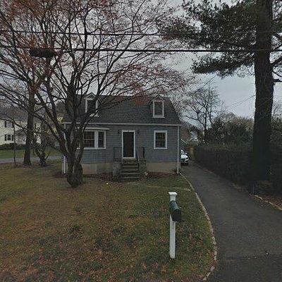 24 Taylor Dr, Cos Cob, CT 06807