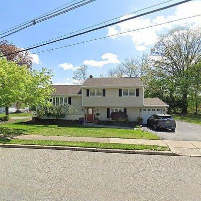 3 Clifford Dr, Wayne, NJ 07470